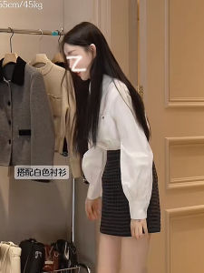 เสื้อเชิ้ตผู้หญิงสีขาวหลวมๆ ดีไซน์ผูกโบว์ผีเสื้อสไตล์สตรีท ทรงหลวมๆ แขนยาว ปกติ คอโปโล สีสันสดใส ฤดูใบไม้ร่วง 2024