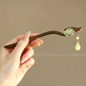 PINK EMPRESS | Chinese Style Lotus Tassel Hairpin