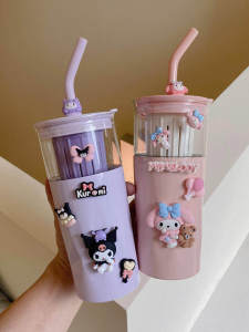 แก้วฉนวนแก้วสําหรับผู้หญิงที่มีค่าความงามสูงการออกแบบถ้วยตรงเหมาะสําหรับการเดินทางความจุ 601ML/700ML