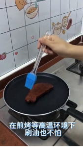 SG Stocks 🇸🇬 Silicone Barbecue Basting Tool Oil Brush / Butter Sauces / Food Grade / Heat Resistant / Multipurpose Brush / Flexible Bristles / Dishwasher Safe Kitchen Accessory