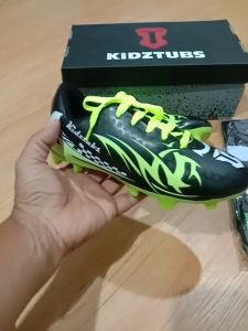 KIDZTUBS Sepatu Sepak Bola Anak Laki Laki Usia 4 -12 Tahun PAUD TK SD Nomor Size 28 29 30 31 32 33 34 35 36 37 2023102624