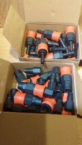 Bộ đầu nối nhanh dây hơi bộ chia khí nén 2 chạc 3 chạc thương hiệu Kapusi khớp nối nhanh tự động khóa bằng nhựa đặc chủng chống va đập bền bỉ thao tác một tay đơn giản bộ chia hơi máy nén khí bộ đầu nối hơi