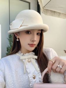 IDAYOR Knitted Woolen Beret Hat with Bow Detail: A Wide Brim Casual Style for Young Women in Autumn & Winter Seasonal Fashion