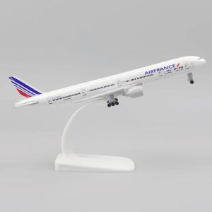 Simulation Alloy 20cm B777 Aircraft Diecast 777 Air France Airliner Model Family Toys And Ornaments Crafts Gifts Collectible