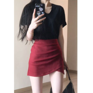 ไฮ เอว ทรงเอ มินิ กระโปรง สีแดง เดรสรัดรูป กระโปรงสั้น จีบแบบไม่สม่ำเสมอ ป้องกันแสง สำหรับเดินเล่น ผู้หญิง ทันสมัย ความยาวครึ่งตัว กระโปรง