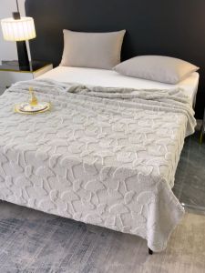 Double-sided Cashmere Blanket for Home Warmth and Breathability