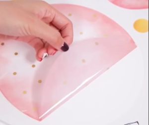 Decal dán tường chim công trang trí phòng khách