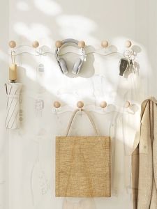 Móc treo dán tường kim loại nút gỗ tròn Dola Home. Móc dán tường dán cửa chịu lực treo quần áo đồ dùng không cần khoan