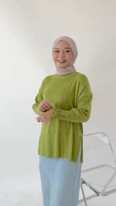 KRB Blouse Inara Kancing Aktif Outer Sweater Rajut Atasan Wanita Basic Hitam