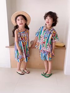 Beryl kids🌸ชุดพี่ชายและน้องสาว🎀ชุดสูทสไตล์วันหยุดฤดูร้อนสำหรับเด็ก เสื้อเชิ้ตสไตล์เกาหลีกางเกงขาสั้น ชุดเดรสเด็กผู้หญิง