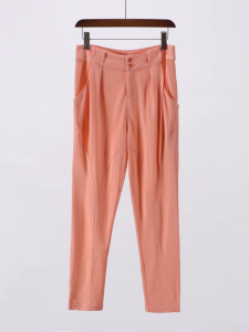 กางเกงขายาวทรงตรงผ้าถักยืดหยุ่นสำหรับผู้หญิงในฤดูใบไม้ร่วง กางเกงขายาวลำลอง เส้นใยโพลีเอสเตอร์ ความยาวปกติ ทรงเอวกลาง