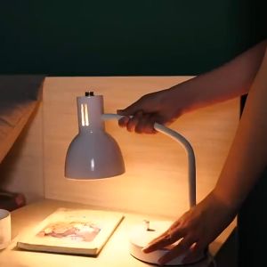 Thejoyful โคมไฟข้างเตียง โคมไฟตั้งโต๊ะ wooden table reading lamp โคมไฟแต่งห้อง โคมไฟอ่านหนังสือ โคมไฟ led หมุนได้ 360องศา