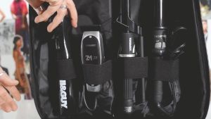 TONI&GUY กระบอกฉีดน้ำ สเปรย์พ่นน้ำ บรรจุ 200 มล.(ml) หัวฉีดสเปรย์ปรับระดับ แรงพ่นดี ขนาดกระทัดรัดจับถนัดกระชับมือ ขวดวัสดุอะลูมิเนียมเกรด A น้ำหนักเบา แข็งแรงทนทานใช้งานยาวนาน ร้านเสริมสวย ซาลอน บาร์เบอร์ ช่างตัดผมมืออาชีพเลือกใช้ - สีแดง