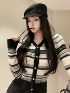 GUZILIAN | เสื้อคาร์ดิแกนถักคอวีสั้นสไตล์เกาหลี ลายทาง ทรงหลวม แขนยาว สำหรับผู้หญิงวัย 18-24 ปี ฤดูหนาว 2024