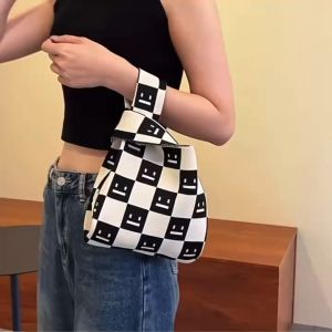 กระเป๋าถือลําลอง ผ้าถัก ลายสก๊อต แฮนด์เมด จัดเก็บง่าย