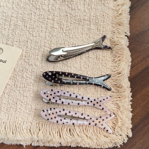 2 Pcs Set Korean Polka Dot Fish Duckbill Clip for Women Side Bangs Flyaway Sweet Ins Style Elegant Hair Accessory
