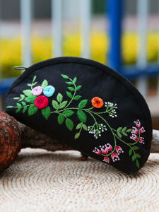 Handmade Embroidery DIY Makeup Bag Three-Dimensional Floral Pattern Clutch Bag Material Kit Self-Embroidery Womens Gift