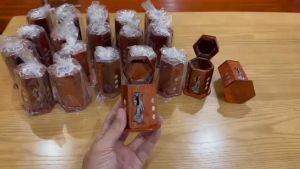 HỦ ĐỰNG TÂM XỈA RĂNG GỖ - HÌNH LỤC GIÁC