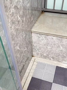 Interlocking Drainage Mats Anti-Slip Shower Mat Buckle Design Tikar Mandi Anti-Gelincir Easy To Clean Buckle