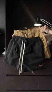 Quần Short Nam Trên Gối - Dynamic Short - Màu Đen / Vàng Mustard