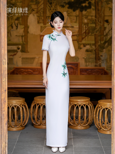 Elegant Long Cheongsam Short Sleeve Performance Costume Slimming Elegant Ceremony Body Performance Velvet Fabric High Slit
