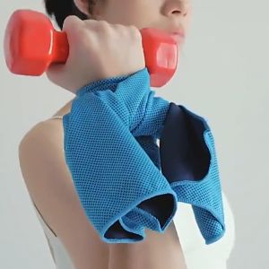 ผ้าเย็นผ้าเย็น ผ้าซับเหงื่อมหัศจรรย์ ผ้าเย็นลดอุณหภูมิ ผ้าเช็ดเหงื่อ ผ้าออกกำลังกาย 30x80 cm ผ้าซับเหงื่อ ผ้าเย็น มหัศจรรย์ ใช้ซ้ำได้เรื่อยๆ