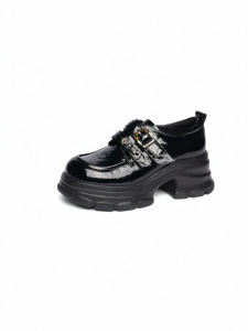 Josiny | Heel Elevating Black Loafer Single Shoe