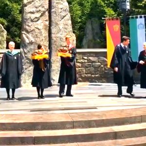 7Pcs set Harry Potter Cosplay Costume Set for Kids&Adult Halloween Party Cosplay Clothes Scarf Tie Magic Stick Dress Up School Stage Childrens Day Performances Xmas Party Cosplay