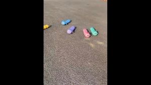 Đồ chơi con sâu chạy cót vui nhộn đáng yêu chạy đà bằng dây cótchất liệu nhựa ABS