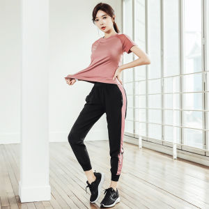 ชุดโยคะฤดูร้อนสำหรับผู้หญิง ชุดวิ่งหลวม แห้งเร็ว เซ็กซี่ แฟชั่น ลำลอง ฟิตเนส วิ่งตอนเช้า ชุดโยคะ ชุดกีฬา ชุดออกกำลังกาย