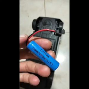 Batre Cas/Carger type 14500/500mah 37 V 2 pim soket hitam panjang 5 cm