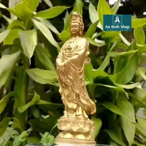 Tượng Quan Âm Bồ Tát đứng trên tòa sen - bột đá đúc- trang trí tiểu cảnh trưng kệ decor không gian Phật giáo