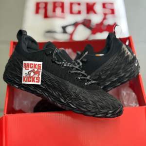 HOOP SHOES ST CHARGE 3POLBLACK BSKETBLL