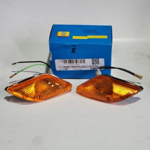 Lampu Sein Assy Sen Depan Kanan Kiri F1ZR Fiz R 2tak Kuning Win 1Set