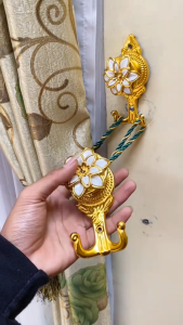 Hook pengait tali gorden model melati