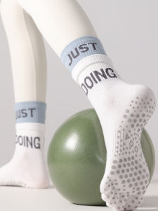 Color Block Yoga Socks Anti-Slip Mid-Calf Five-Finger Womens Professional Pilates Floor Socks Indoor Fitness Toe Separated