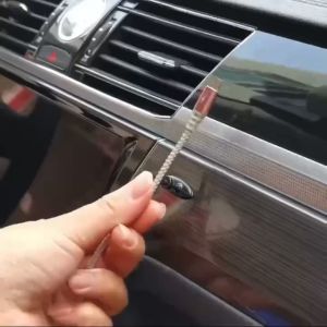 Bộ 8 Kẹp Giữ Dây Cáp Sạc / Tai Nghe USB Đa Năng Cho Xe Hơi