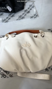 Alo Large Capacity Soft Nylon Tote Bag for Women Multi‑way Wear Handbag Shoulder Crossbody Bag Zipper Closure Commuter Daily Travel Office Bag