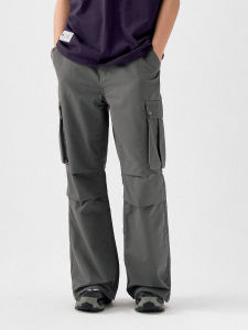 กางเกงขายาวทรงหลวมสำหรับใส่ทำงานชาย ฤดูใบไม้ผลิ 2025 กางเกงขายาวทรงตรงแบบลำลอง กระเป๋าใหญ่ ทรงผู้ชาย กางเกงขายาวทรงทหาร