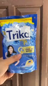 MOLTO Trika Pewangi Pakaian Refill 300ML