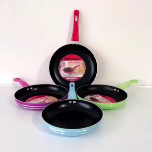 Frypan Anti Lengket Elegan Yi Tong Teflon Warna-Warni dengan Pegangan Ergonomis - Tahan Pencuci Piring