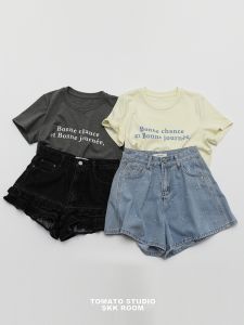 เสื้อยืดคอกลมแขนสั้นทรงหลวมสำหรับผู้หญิงในช่วงฤดูร้อนปี 2025 เสื้อชั้นในลายตัวอักษรสไตล์ฝรั่งเศส เสื้อชั้นในแบบสวมสบายสำหรับผู้หญิง