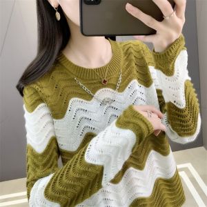 เสื้อถักคอตั้งแขนยาวหลวมๆ สำหรับผู้หญิง ฤดูใบไม้ผลิ 2025 แฟชั่นใหม่ เสื้อชั้นในสีบล็อก ทรงหลวม แขนยาว เสื้อผ้าทำงาน