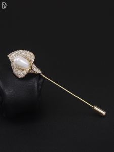 Elegant Fresh Lotus Flower Pearl Brooch Pin Womens Suit Accessory Stylish Versatile Chic Trendy Alloy Plating Silver Gold