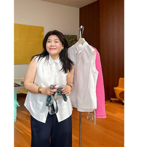 White Sleeveless Minimalist Shirt for plus Size Women Ideal Spring Fashion Slim Fit Cotton Breathable Womens Shirt