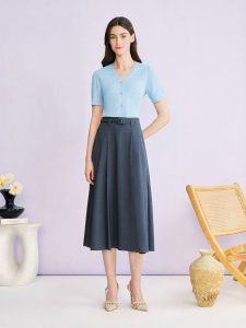 Elegant Slim V-Neck Beaded Decoration New Style Knit Top