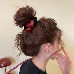 1PC Nhung Trái Tim Scrunchies Đen Burgundy Trang Trí Hình Trái Tim Phong Cách Retro Dây Buộc Tóc Cho Nữ Dễ Thương Thời Trang Hàng Ngày Đảng Tóc