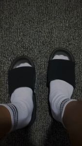 Sandal Pria Selop Logo Fullblack: Desain Modern & Nyaman