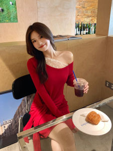 ชุดเดรสคอวีแขนยาวสีแดงสไตล์เกาหลี เดรสเกาะอกลายลูกไม้ กระโปรงสั้นทรงเอ สำหรับผู้หญิงในช่วงต้นฤดูใบไม้ผลิ