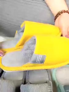 Wool Plush Warmth Cotton Slipper Deodorant Indoor Slippers for Women and Mens 8180